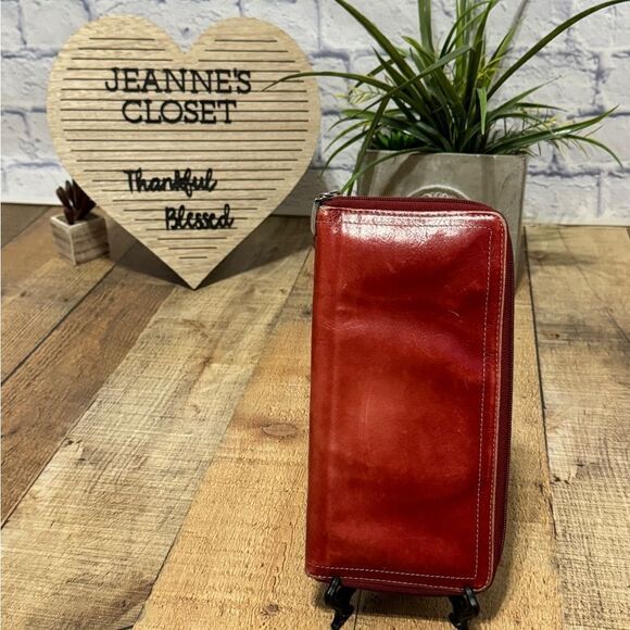 Fossil Travel Wallet red leather Zippered wristlet strap - Picture 2 of 12